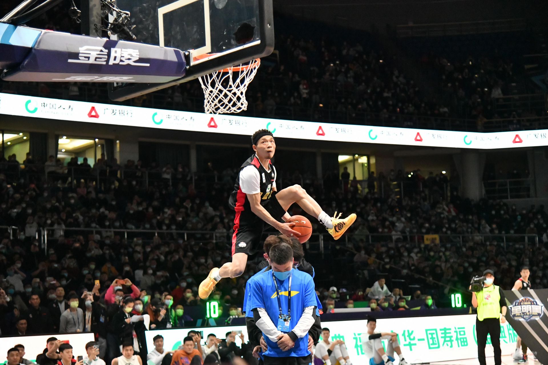 他也是以防 他也是以防