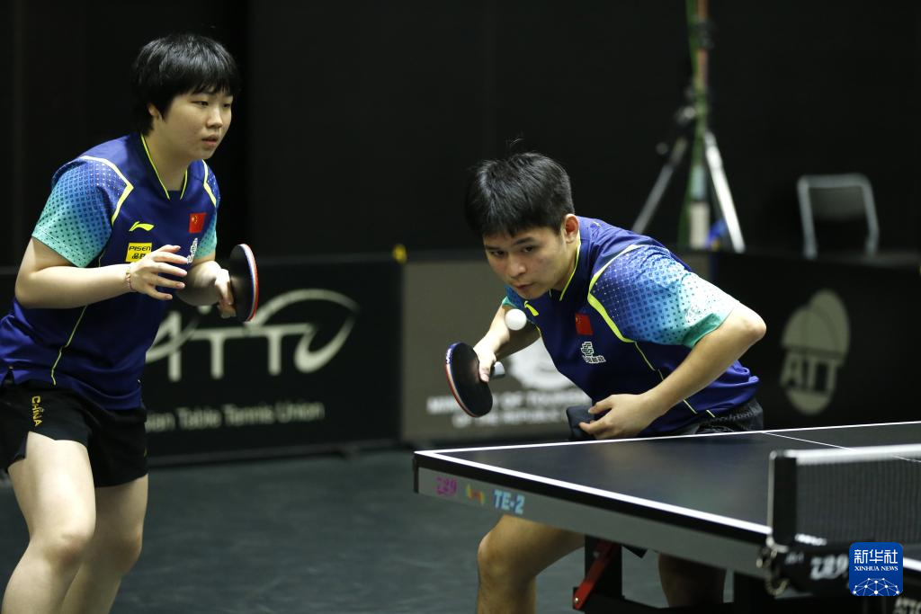 在中国效力 在中国效力